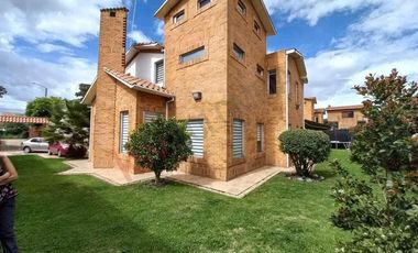 !Buenas noticias¡ . Una Increible casa, recién salida del horno.-8069