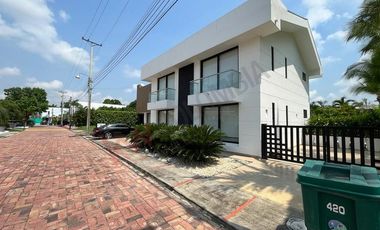 EN VENTA HERMOSA CASA CAMPESTRE A PUERTA CERRADA EN GIRARDOT