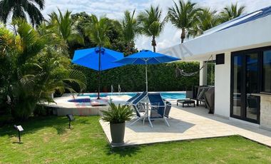 EN VENTA HERMOSA CASA CAMPESTRE A PUERTA CERRADA EN GIRARDOT