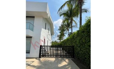 EN VENTA HERMOSA CASA CAMPESTRE A PUERTA CERRADA EN GIRARDOT