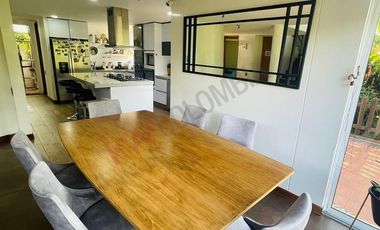 VENDO HERMOSA CASA MACADAMIA LA CALERA