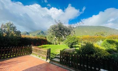 VENDO HERMOSA CASA MACADAMIA LA CALERA