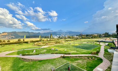 Venta - Apartamento Esquinero En Primer Piso