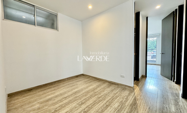 Venta - Apartamento Esquinero En Primer Piso