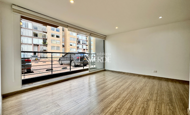 Venta - Apartamento Esquinero En Primer Piso