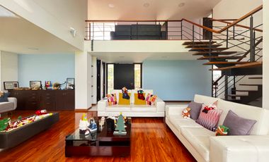 Casa Campestre En Exclusivo Conjunto Con Parcelación Amplia. Cota, Cundinamarca