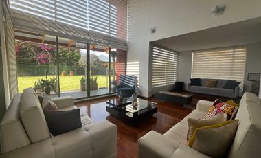 Casa Campestre En Exclusivo Conjunto Con Parcelación Amplia. Cota, Cundinamarca