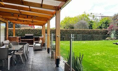 Casa Campestre En Exclusivo Conjunto Con Parcelación Amplia. Cota, Cundinamarca
