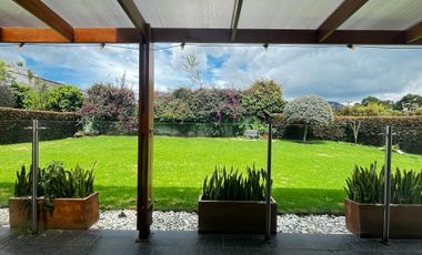 Casa Campestre En Exclusivo Conjunto Con Parcelación Amplia. Cota, Cundinamarca