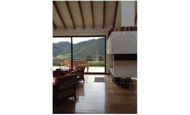 VENDO CASA ESPECTACULAR EN CASA DE CAMPO, LA CALERA