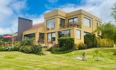 VENDO CASA ESPECTACULAR EN CASA DE CAMPO, LA CALERA