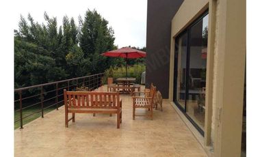VENDO CASA ESPECTACULAR EN CASA DE CAMPO, LA CALERA