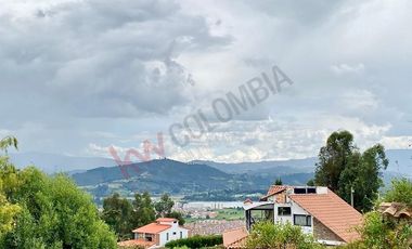 EXCELENTE LOTE ESQUINERO PARA INVERSION CON VISTA AMPLIA