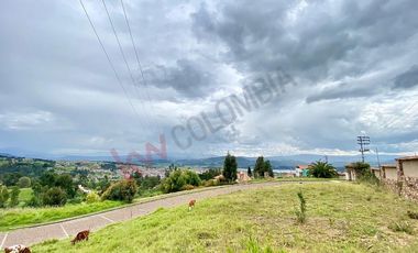 EXCELENTE LOTE ESQUINERO PARA INVERSION CON VISTA AMPLIA