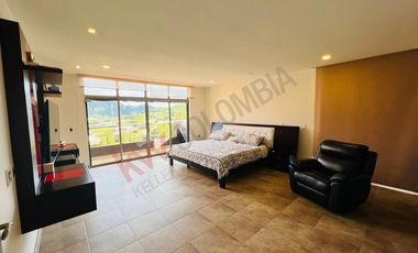 VENDO CASA ESPECTACULAR EN LA CALERA