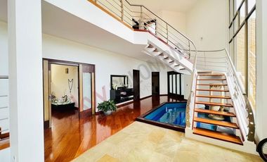 VENDO CASA ESPECTACULAR EN LA CALERA