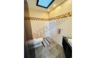 VENDO CASA ESPECTACULAR EN LA CALERA