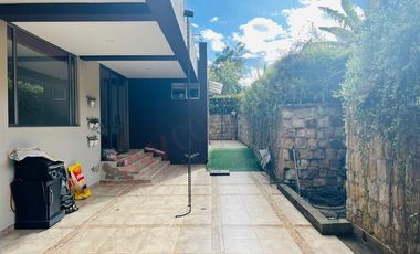 VENDO CASA ESPECTACULAR EN LA CALERA