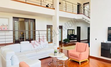 VENDO CASA ESPECTACULAR EN LA CALERA