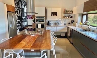 VENDO CASA LA CALERA - CONDOMINIO-6217