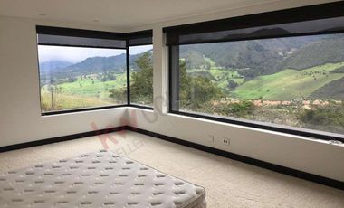 VENDO ESPLENDIDA CASA DE CAMPO EN LA CALERA