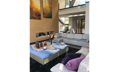 VENDO ESPLENDIDA CASA DE CAMPO EN LA CALERA