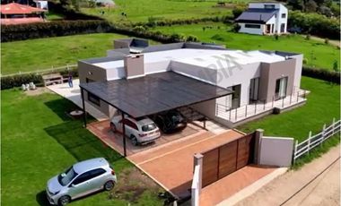 Maravillosa casa campestre en venta - Tenjo Cundinamarca