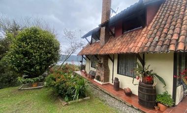 Venta Casa Tipo Chalet Alemán Frente Al Embalse - La Calera