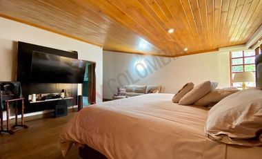 HERMOSA Y ACOGEDORA CASA CAMPESTRE CON GENEROSA ÁREA