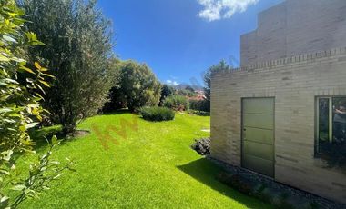 VENDO HERMOSA CASA MACADAMIA LA CALERA
