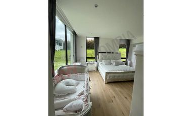 ESPECTACULAR CASA EN VENTA EN LA CALERA
