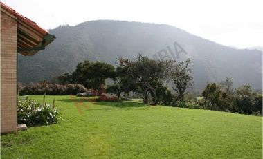 VENDO HERMOSA CASA MACADAMIA LA CALERA