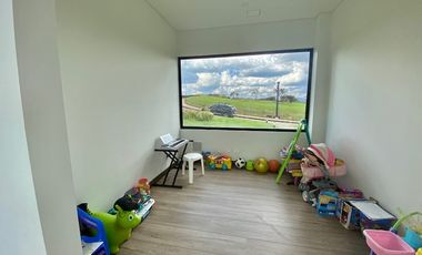 Arriendo Hermosa Casa 1 Nivel - Club House- La Calera