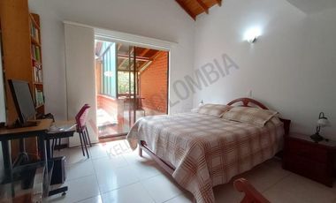 Casa en Venta en el Poblado Cola del Zorro