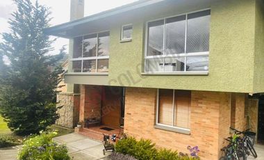 VENDO CASA MACADAMIA EXCLUSIVO CONJUNTO EN LA CALERA