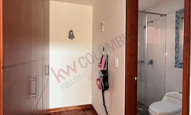 HERMOSA CASA DE 2 NIVELES EN CONJUNTO CERRADO UBICADA EN CAJICÁ, CUNDINAMARCA