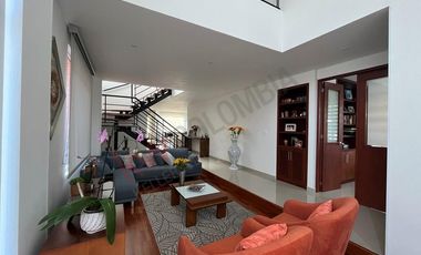 HERMOSA CASA DE 2 NIVELES EN CONJUNTO CERRADO UBICADA EN CAJICÁ, CUNDINAMARCA