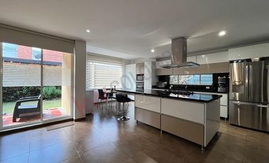 HERMOSA CASA DE 2 NIVELES EN CONJUNTO CERRADO UBICADA EN CAJICÁ, CUNDINAMARCA