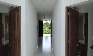 Espectacular Casa De Un Nivel En El Exclusivo Condominio El Peñon- Girardot