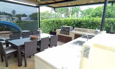 Espectacular Casa De Un Nivel En El Exclusivo Condominio El Peñon- Girardot