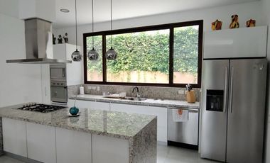 Espectacular Casa De Un Nivel En El Exclusivo Condominio El Peñon- Girardot