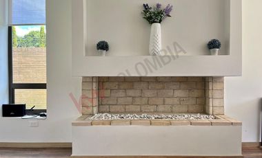 ESPECTAULAR CASA EN PRIVILEGIADO CONJUNTO CERRADO EN CAJICA, CUNDINAMARCA