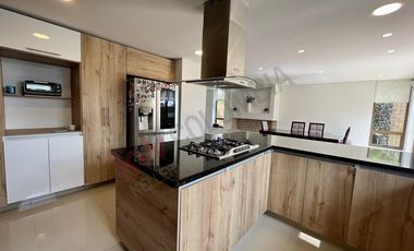 ESPECTAULAR CASA EN PRIVILEGIADO CONJUNTO CERRADO EN CAJICA, CUNDINAMARCA