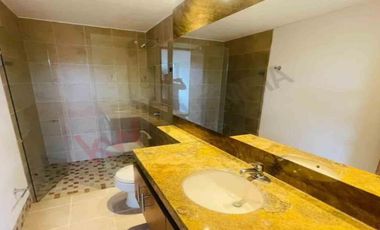 VENDO HERMOSA CASA MACADAMIA LA CALERA