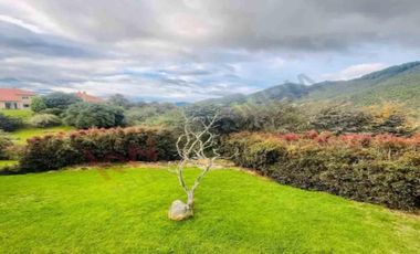 VENDO HERMOSA CASA MACADAMIA LA CALERA