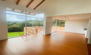 VENDO HERMOSA CASA MACADAMIA LA CALERA