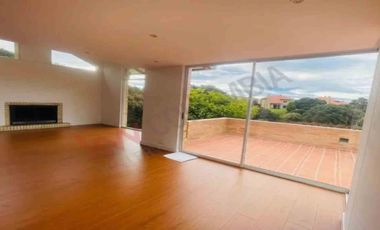 VENDO HERMOSA CASA MACADAMIA LA CALERA