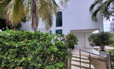 Fabulosa Casa En Pozos Colorados, 250m2, $2.250 Millones