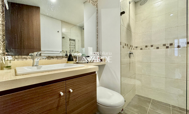 Venta - Acogedor Apartamento De Dos Habitaciones Con Vista Privada