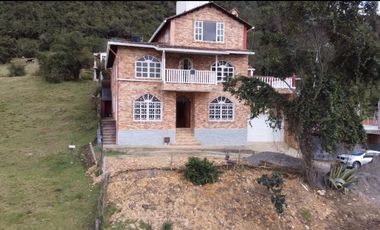 Hermosa Casa Con Amplia Vista En Flandes Alto, La Calera